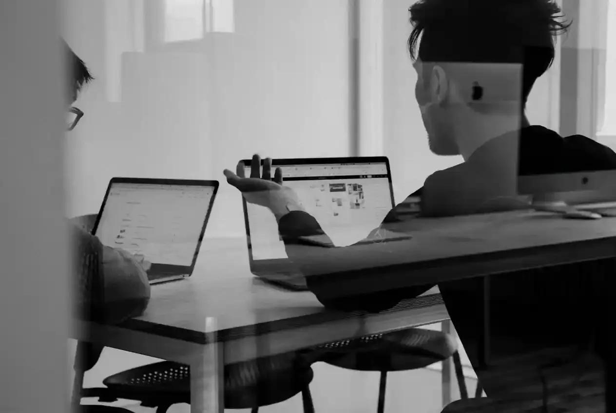 Manusmall för utbildning 2026: AI-videomanus för företagsutbildning och kompetensutveckling