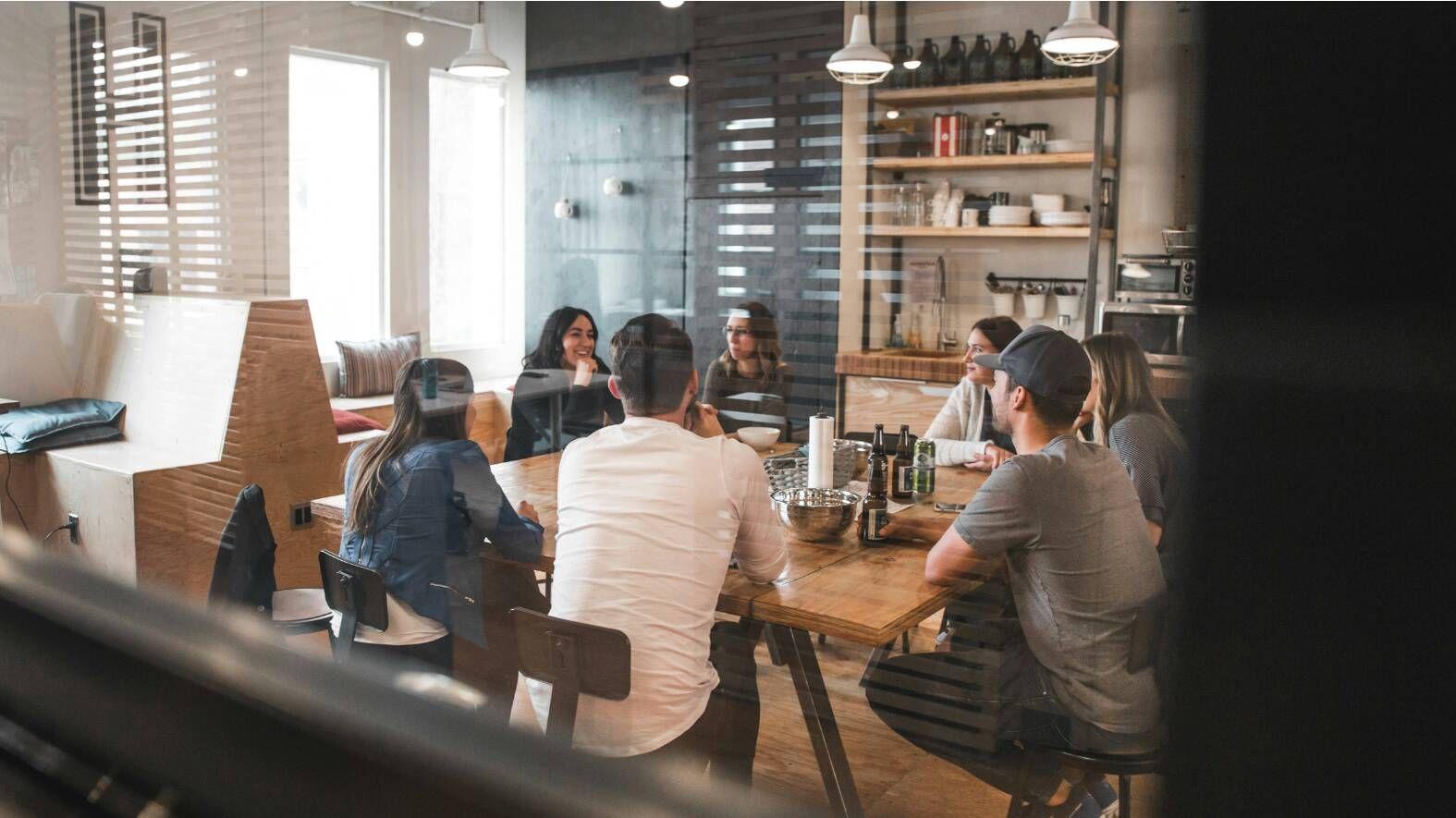 8 Explainer Video Templates for Business (With Real Use Cases, Frameworks & Proven Results)